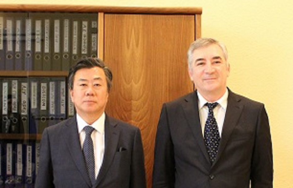 Milli Televiziya və Radio Şurasının sədri Nuşirəvan Məhərrəmov ilə Koreya Respublikasının Azərbaycandakı səfiri Kim Tonq-Op arasında görüş keçirilmişdir.