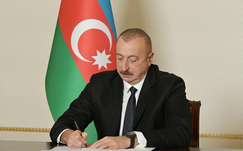 “Dövlət qulluğu haqqında” və “Media haqqında” Azərbaycan Respublikasının qanunlarında dəyişiklik edilməsi barədə” Azərbaycan Respublikasının 2026-cı il 14 iyul tarixli 449-VIIQD nömrəli Qanununun tətbiqi və bununla əlaqədar bəzi məsələlərin tənzimlənməsi haqqında” Azərbaycan Respublikası Prezidentinin Fərmanı