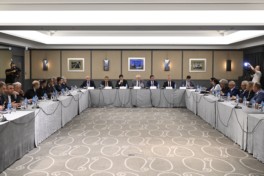 Bərabər seçkiqabağı təşviqat imkanları və media subyektlərinin Milli Məclisə seçkilərdə fəaliyyətinin əsaslarına həsr olunan müşavirə keçirilmişdir