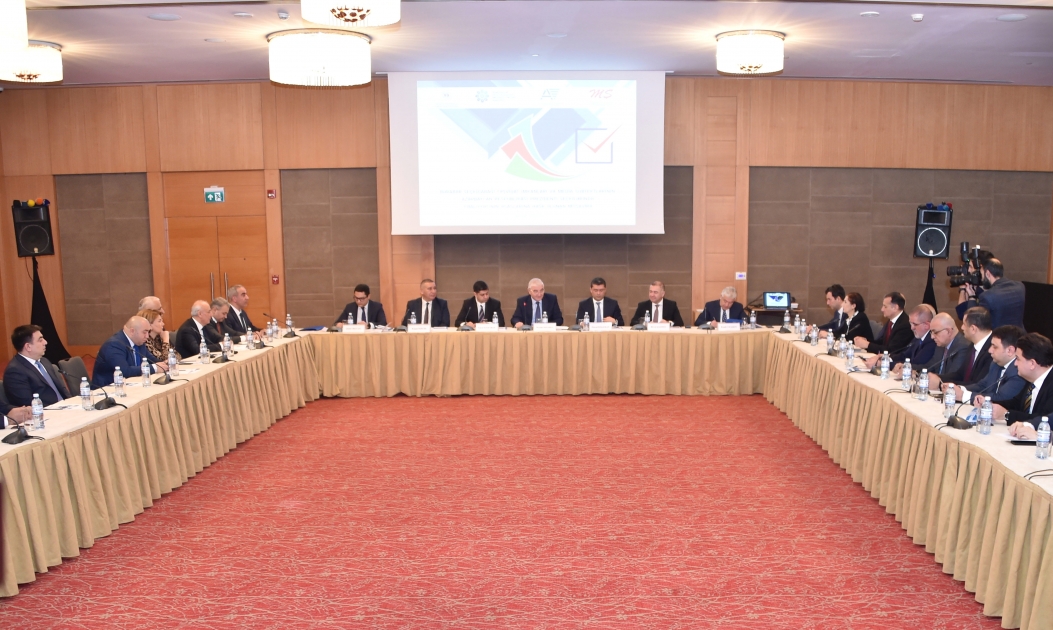 Bərabər seçkiqabağı təşviqat imkanları və media subyektlərinin seçkilərdə fəaliyyətinin əsaslarına dair görüş keçirilmişdir