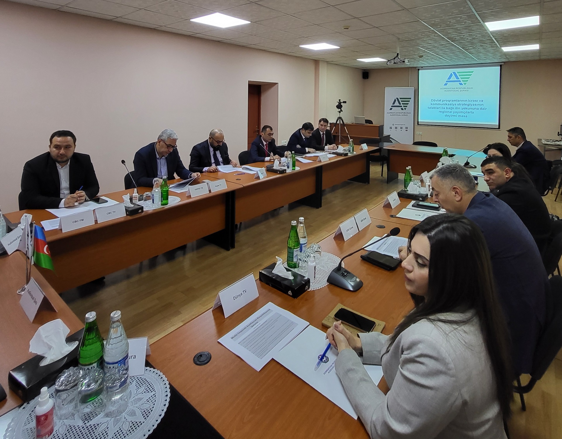 Azərbaycan Respublikası Audiovizual Şurasında regional audiovizual media redaksiyalarının rəhbərləri ilə dəyirmi masa keçirilmişdir
